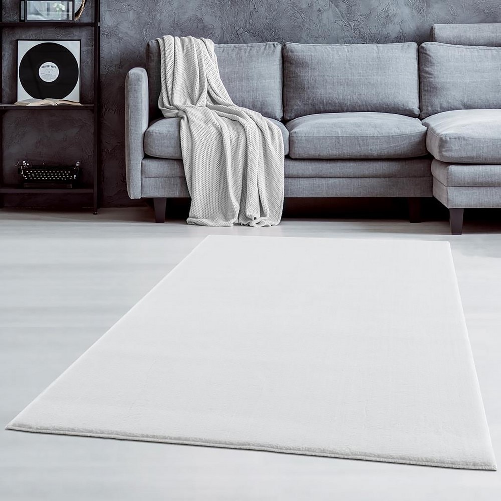 Fotografie Covor fir scurt Puff Oyo Concept, 120x180 cm, inaltime fir 2.5 cm, 1250 GSM, poliester, spate antiderapant, alb